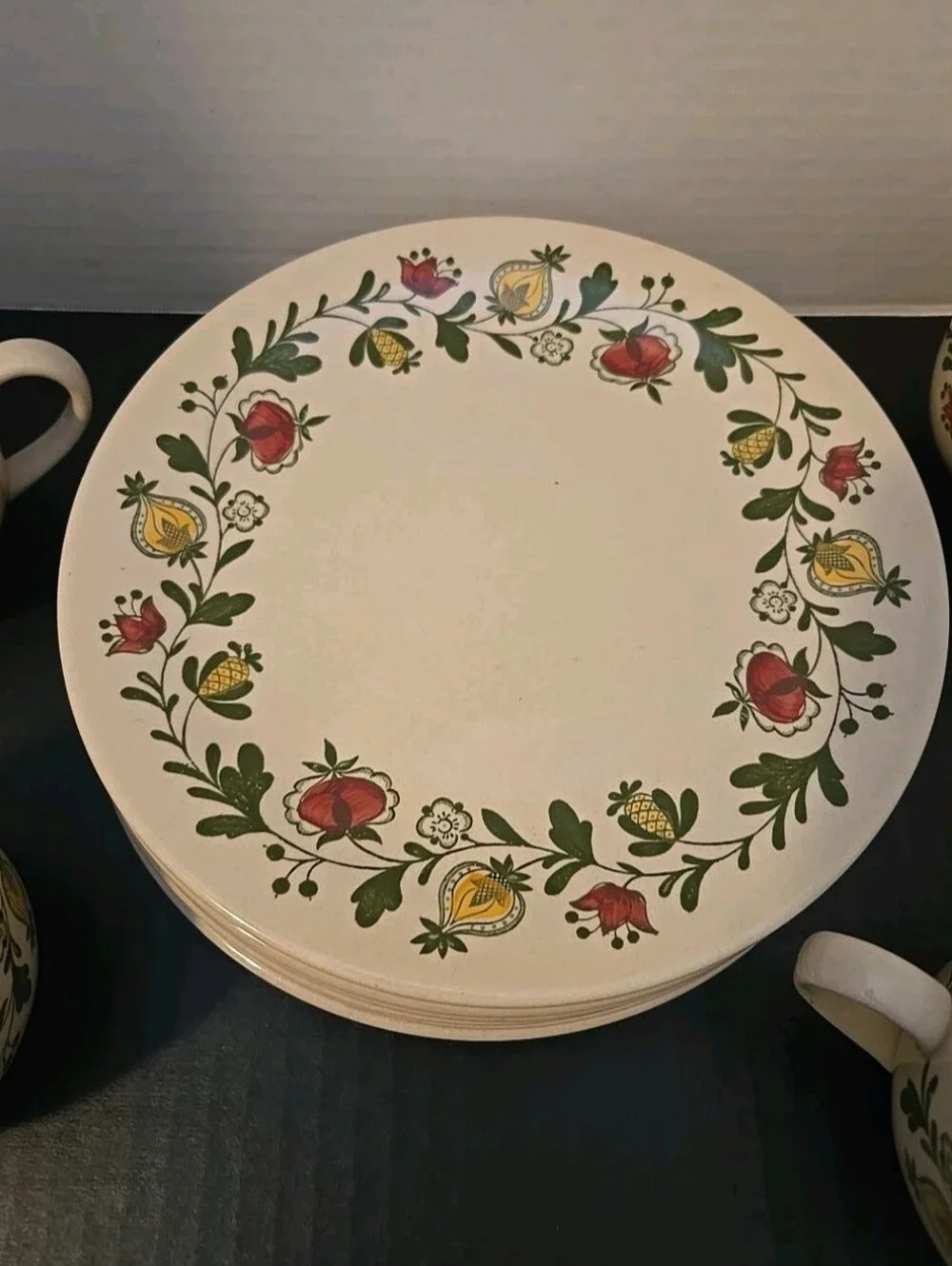 Johnson Brothers Gretchen 7 Tea/Coffee Cups & Salad/Dessert Plates